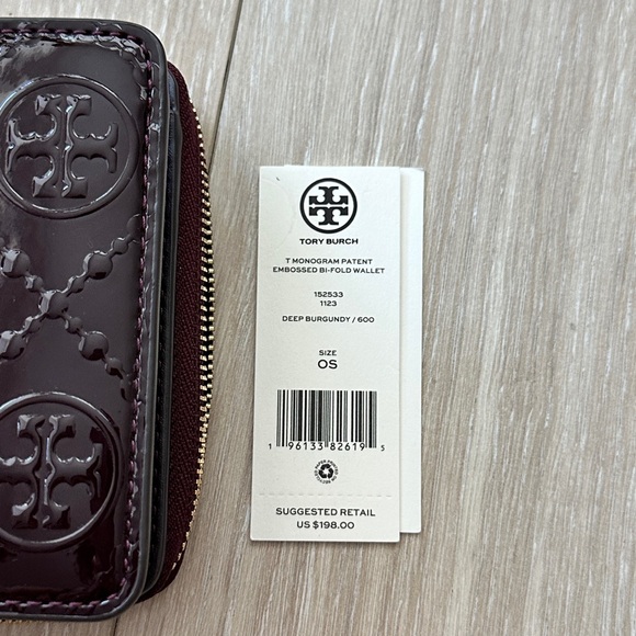 Tory Burch T Monogram Burgundy Embossed Patent Leather Bi Fold Wallet - Picture 8 of 9